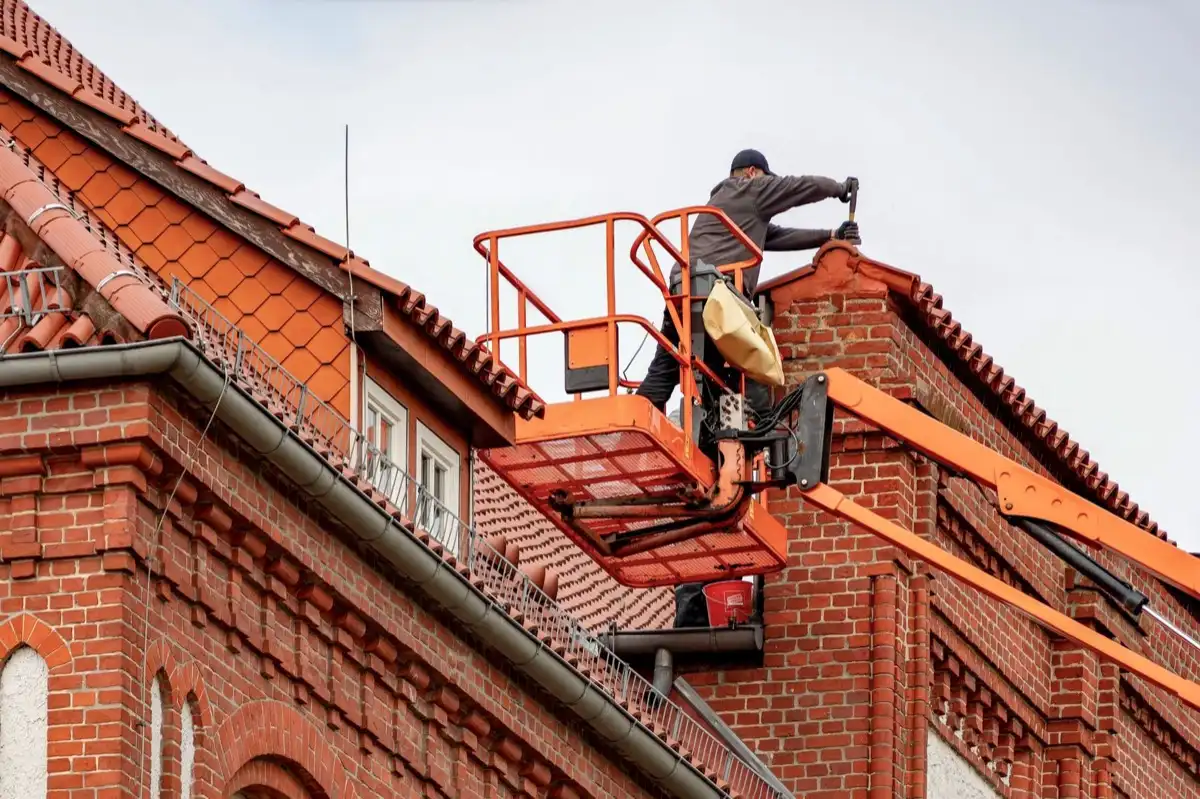 Commercial roofing services in Lakewood, CO